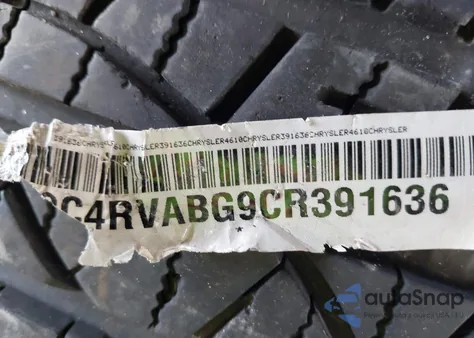 2012 Volkswagen Routan Se z USA, uszkodzony, nr VIN 2C4RVABG9CR391636